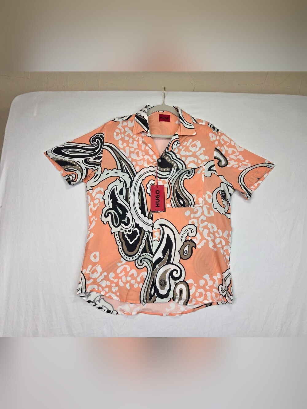 HUGO Boss Fantasy Print Button Front Shirt Peach Paisley Straight‎ Fit Small NWT